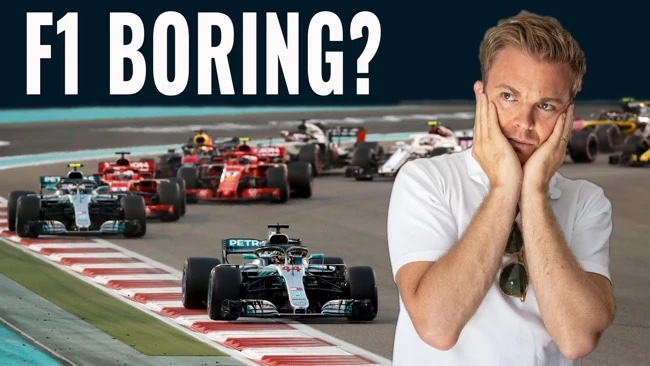 Nico Rosberg framför F1-bilar